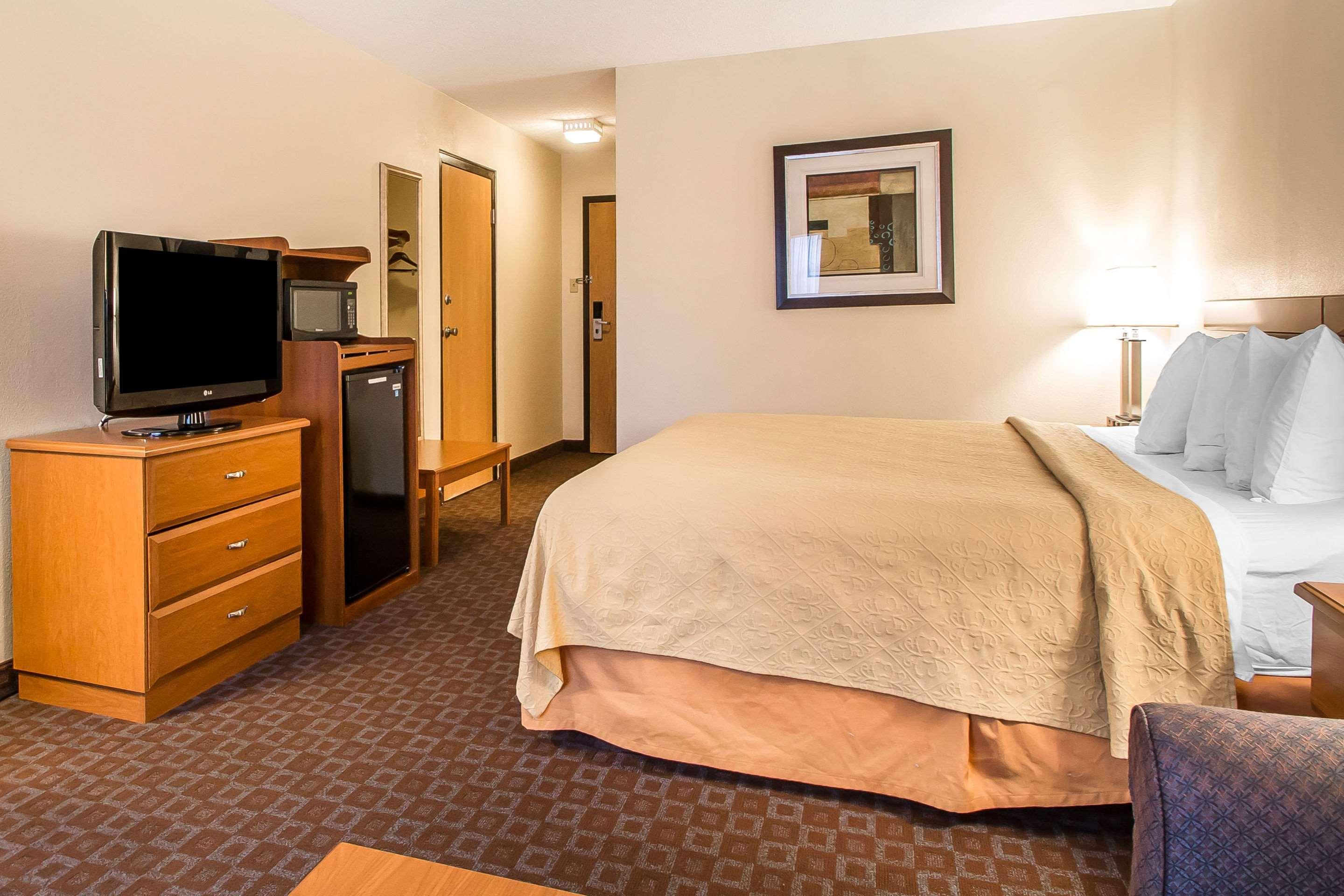 Quality Inn Morris I-80 Екстериор снимка