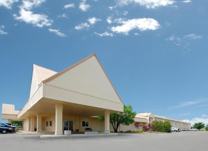 Quality Inn Morris I-80 Екстериор снимка